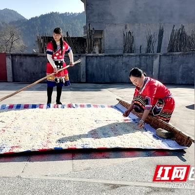 刘伯温四肖中的人物关系|探索语言中动态词汇的意义_进修版.5.835